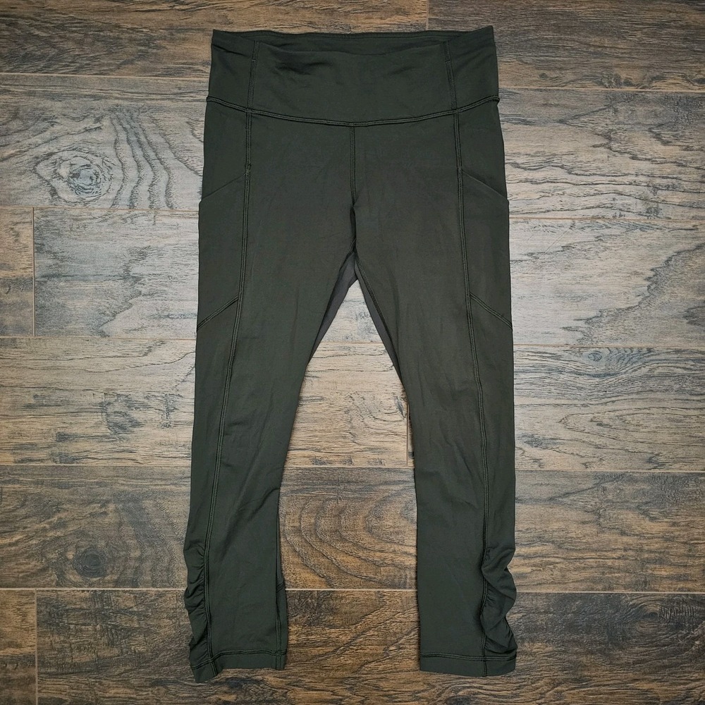 Lululemon Womens 6 Dark‎ Green Cropped Leggings Mid-Rise Side Ruched Design
